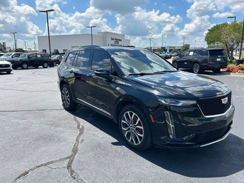 Certified 2024 Cadillac XT6 Sport w/ LPO, Floor Liner Package AWD/4WD image 11