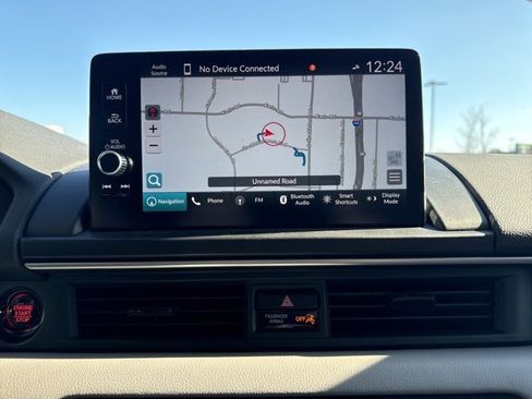 Used 2025 Honda Pilot Elite image 9