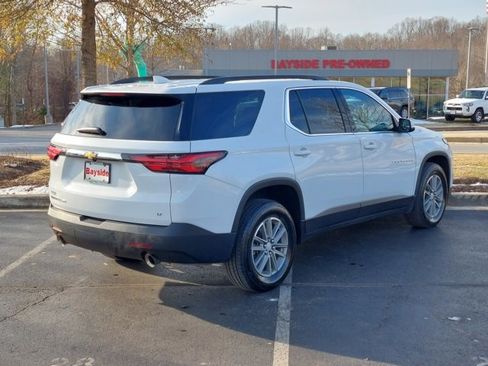 Used 2022 Chevrolet Traverse LT image 25