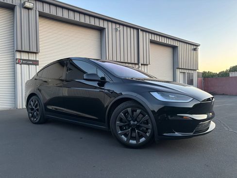 Used 2023 Tesla Model X AWD/4WD image 2