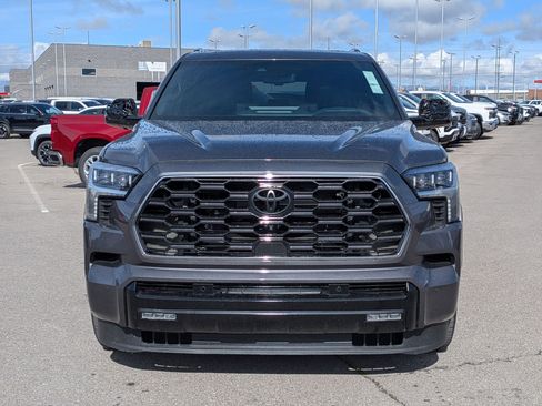 Used 2024 Toyota Sequoia Platinum AWD/4WD image 9
