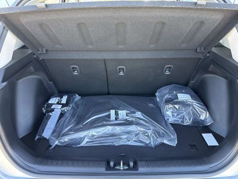 New 2026 Hyundai Venue SE image 11