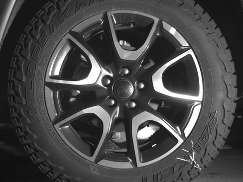 Used 2025 Jeep Compass Trailhawk AWD/4WD image 14