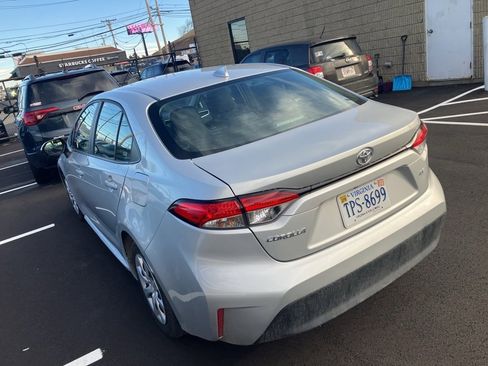 Used 2024 Toyota Corolla LE image 3