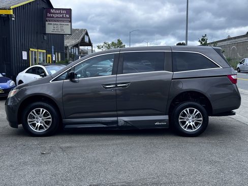 Used 2011 Honda Odyssey EX-L image 9