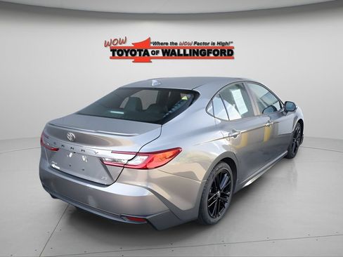 Used 2025 Toyota Camry SE FWD image 12