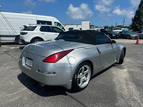 Used 2005 Nissan 350Z Touring image 5