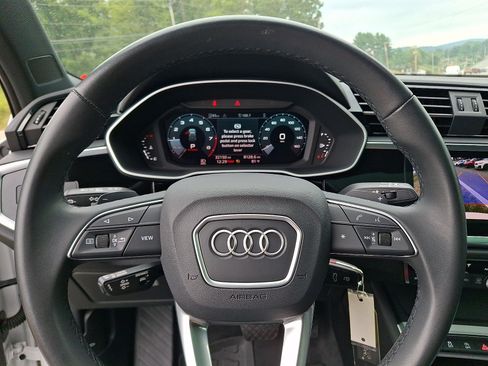 Used 2024 Audi Q3 2.0T Premium AWD/4WD image 19