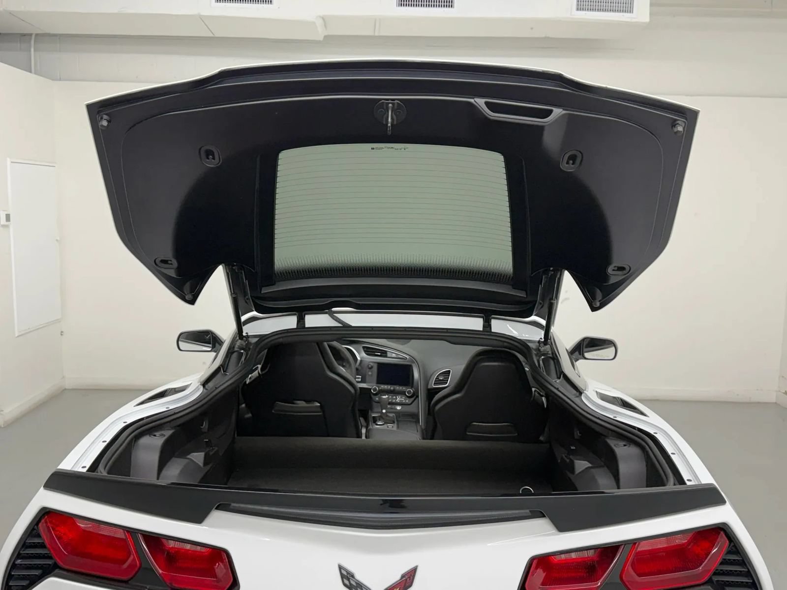 Used 2019 Chevrolet Corvette Stingray Coupe RWD image 38
