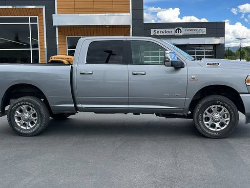 Used 2024 RAM 2500 Laramie w/ Safety Group AWD/4WD image 2