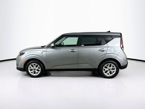 Used 2025 Kia Soul LX w/ LX Technology Package FWD image 4