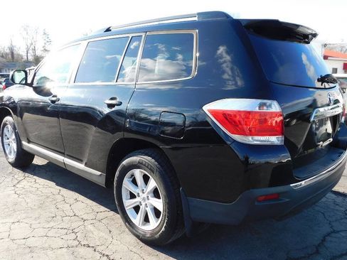 Used 2012 Toyota Highlander SE w/ Tow Pkg image 25
