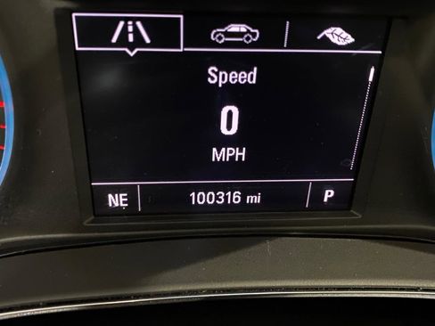 Used 2017 Chevrolet Cruze LT w/ Convenience Package image 10