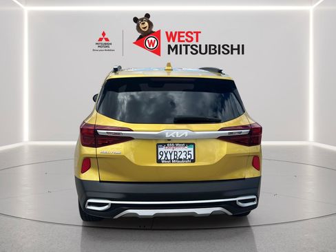 Used 2022 Kia Seltos SX w/ Sunroof Package AWD/4WD image 5