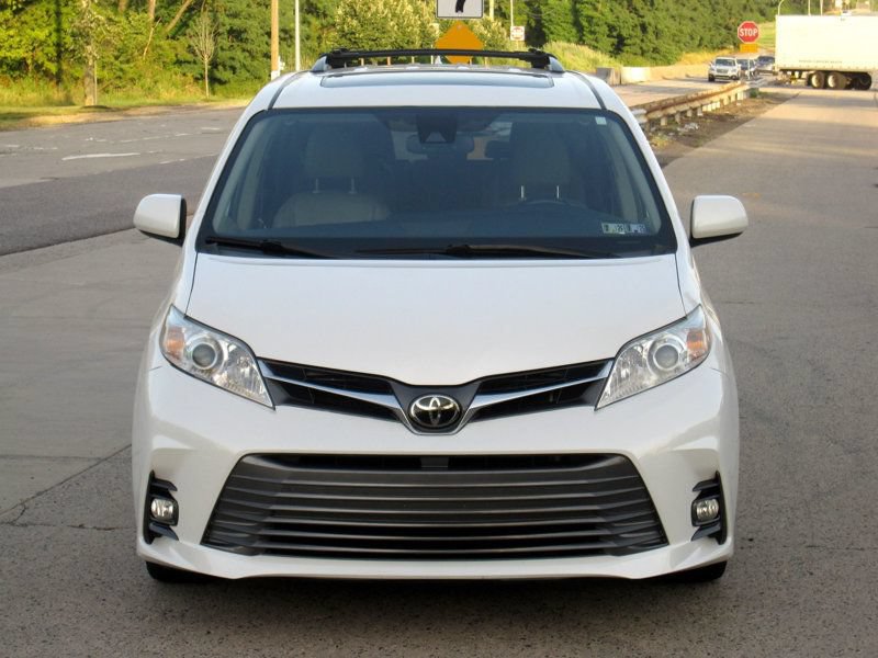 Used 2019 Toyota Sienna XLE w/ XLE Navigation Package AWD/4WD image 5