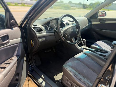 Used 2009 Hyundai Sonata SE FWD image 16