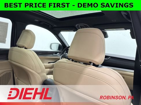 New 2025 Jeep Grand Cherokee Limited w/ Black Appearance Package image 13