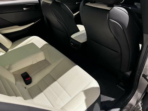 Used 2021 Lexus IS 350 F Sport RWD image 17
