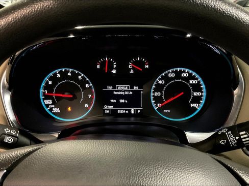 Used 2022 Chevrolet Traverse LS FWD image 13