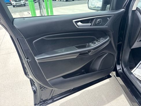 Used 2020 Ford Edge Titanium w/ Class II Trailer Tow Package AWD/4WD image 16