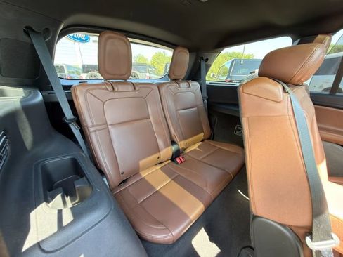 Used 2022 Lincoln Aviator Grand Touring w/ Equipment Group 301A AWD/4WD image 11