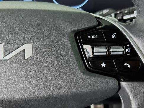 Used 2023 Kia Niro Wave image 14