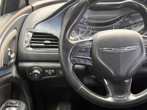 Used 2015 Chrysler 200 S FWD image 6