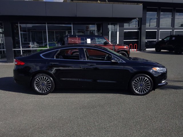 Used 2017 Ford Fusion Titanium FWD image 4