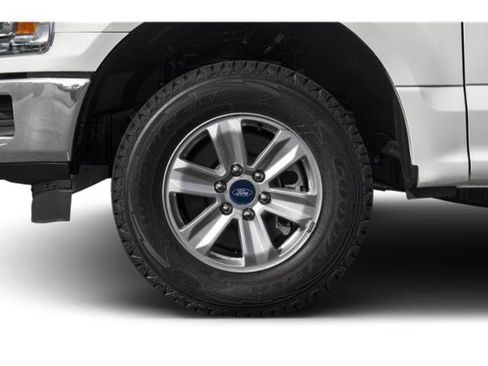 Used 2020 Ford F150 XLT w/ Equipment Group 302A Luxury AWD/4WD image 14
