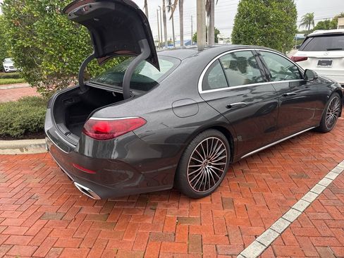 Used 2024 Mercedes-Benz E 350 4MATIC Sedan image 8