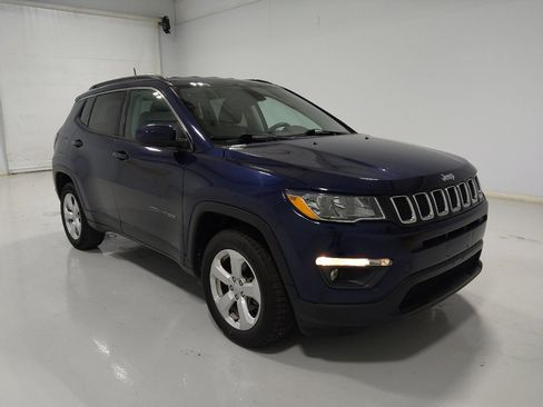 Used 2018 Jeep Compass Latitude AWD/4WD image 13