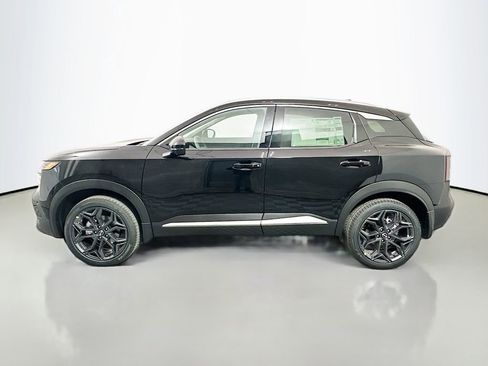 New 2026 Nissan Kicks SR w/ SR Premium Package image 4