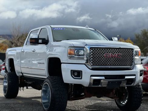 Used 2016 GMC Sierra 2500 Denali w/ Duramax Plus Package AWD/4WD image 53