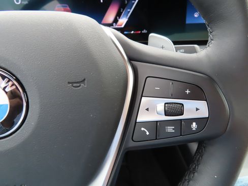 Used 2024 BMW 230i Coupe w/ Premium Package RWD image 19