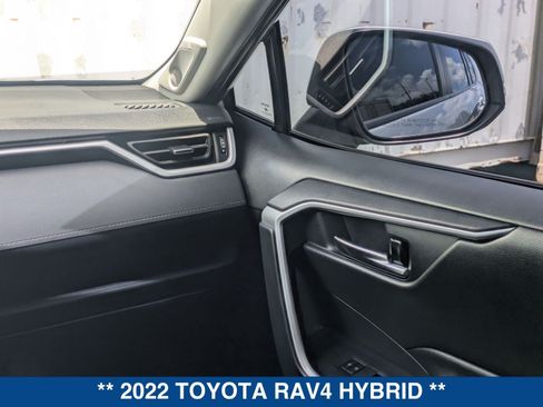 Used 2022 Toyota RAV4 XLE Premium AWD/4WD image 19