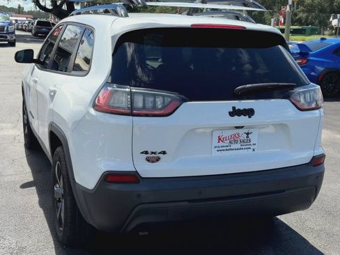Used 2021 Jeep Cherokee Latitude Plus AWD/4WD image 7
