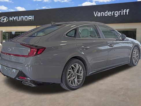 Used 2021 Hyundai Sonata SEL FWD image 3