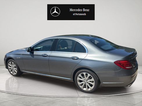 Used 2017 Mercedes-Benz E 300 4MATIC image 3