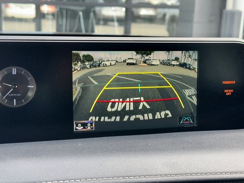 Certified 2021 Lexus UX 200 w/ Accessory Package (Z1) FWD image 22