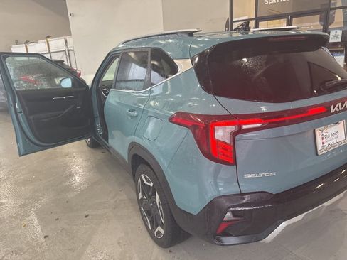 Certified 2024 Kia Seltos SX w/ SX Sunroof Package image 5
