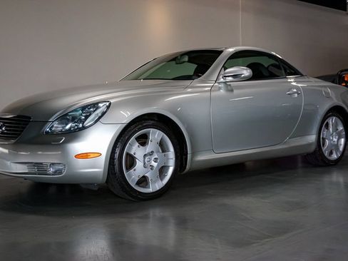 Used 2004 Lexus SC 430 Convertible RWD image 3
