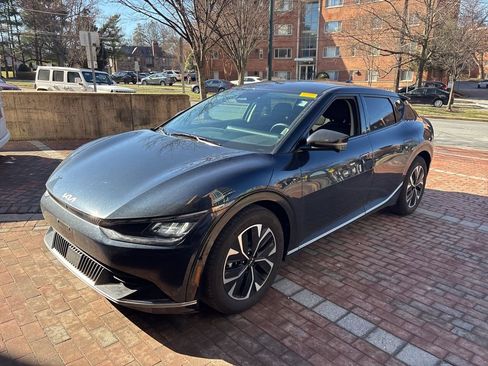 Certified 2024 Kia EV6 Wind w/ Wind Technology Package image 7