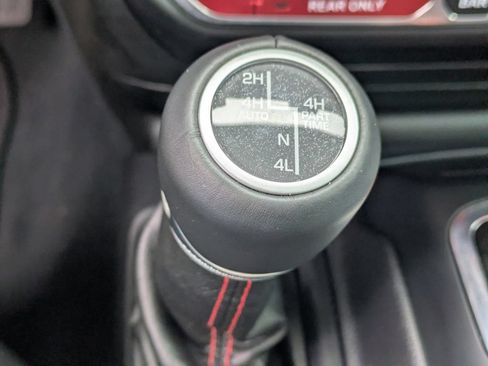 Used 2022 Jeep Gladiator Rubicon w/ LED Lighting Group AWD/4WD image 24