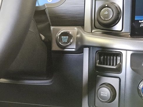 New 2026 Ford F150 XLT w/ Equipment Group 302A MID image 16