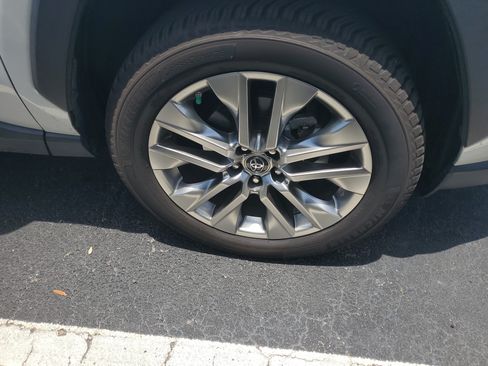Used 2019 Toyota RAV4 Limited w/ Cold Weather Package FWD image 2