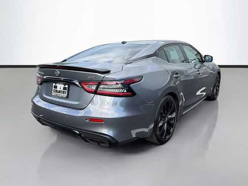 Used 2022 Nissan Maxima SR w/ Sport Mat Group FWD image 7