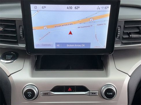 Used 2022 Ford Explorer XLT w/ Equipment Group 202A image 23