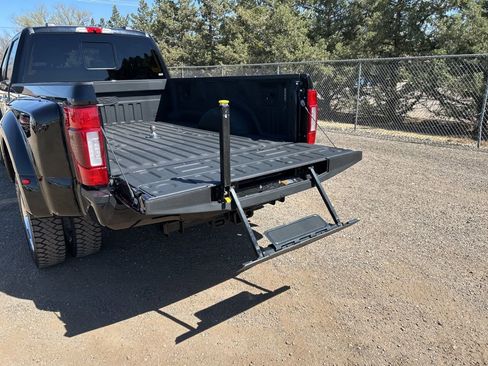 Used 2022 Ford F450 Platinum w/ FX4 Off-Road Package AWD/4WD image 7