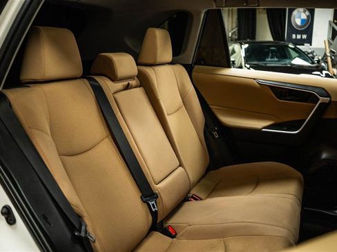 Used 2022 Toyota RAV4 LE image 11