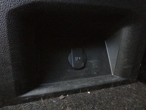 Used 2022 Volkswagen Atlas SE image 37